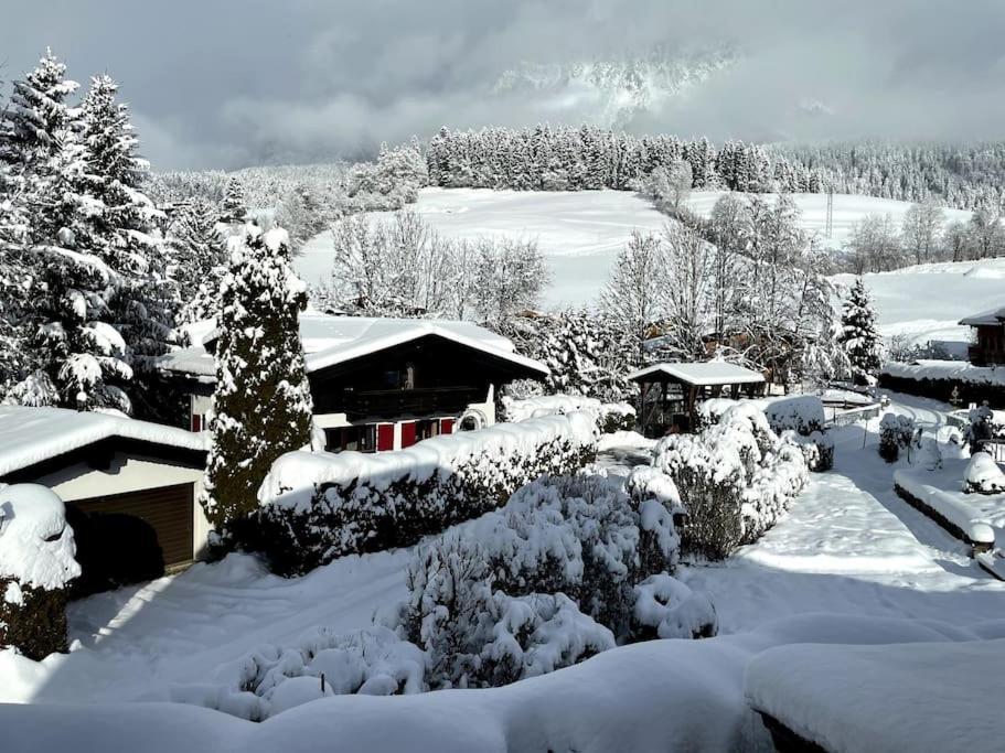 Das Gemuetliche Chalet Im Bergdoktordorf Ellmau Exterior photo
